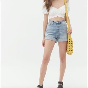 BDG High-Waisted Mom Short - Light Wash